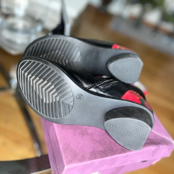 Black and Red Double bow leather ankle boots - Picture 6 of 6